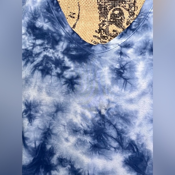 American Eagle Outfitters Favorite T Blue Tie-Dye V Neck T-Shirt Blue M 2017 - Picture 6 of 8